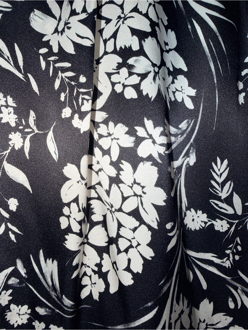Hunter Bell, Black & White Floral High-Neck Blouse, M - Picture 4 of 6